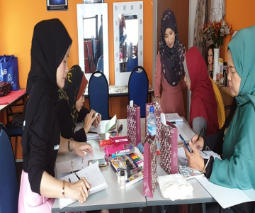 kursus-seni-solekan-skm-tahap-3-senior-make-up-artis