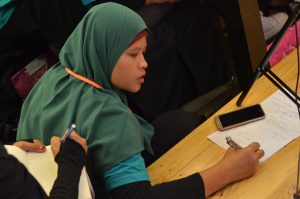 Latihan-hard-skill-tatarias-bersama-bni--2018-sesi-1-bengkel-solekan-09