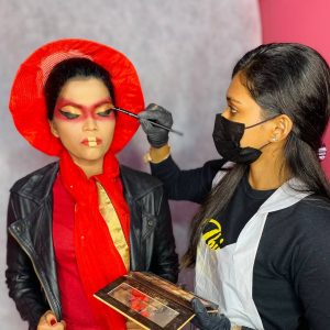 proses-make-up-solekan-avant-garde-skm-seni-solekan-tahap-3